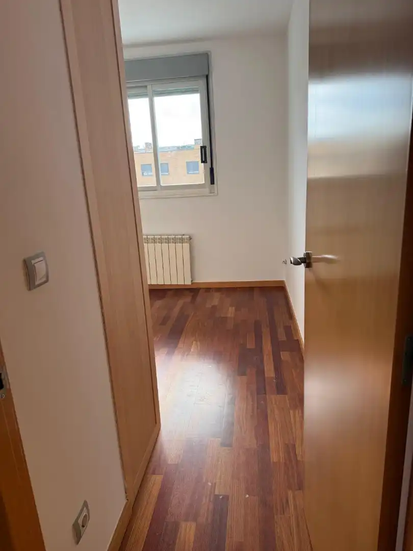 Schlafzimmer von Dachboden zur Miete in Cuarte de Huerva mit Klimaanlage, Heizung und Parkett