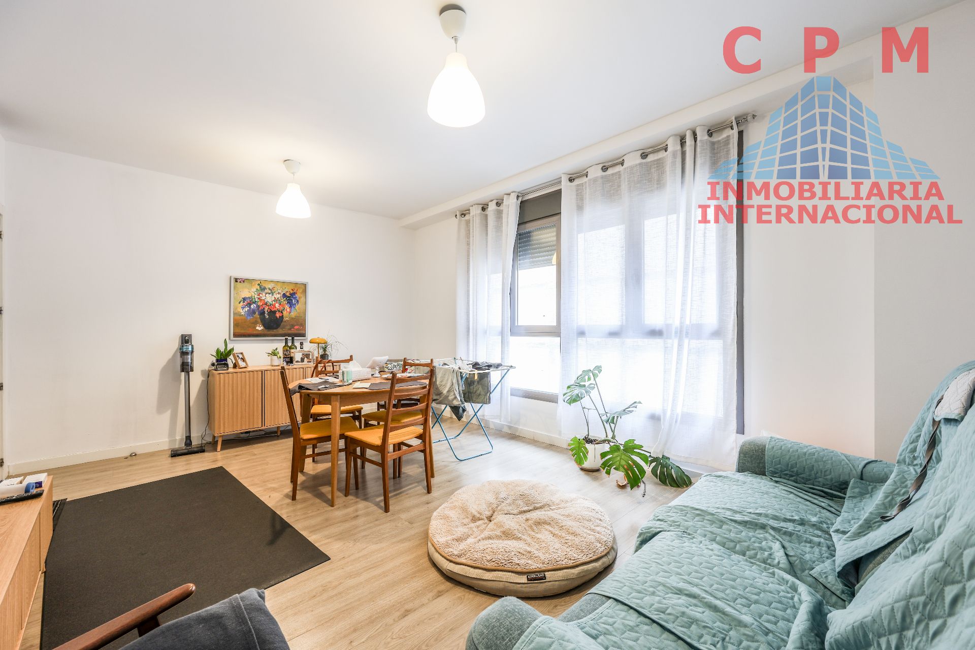 Living room of Flat to rent in  Madrid Capital  with Air Conditioner, Heating and Parquet flooring
