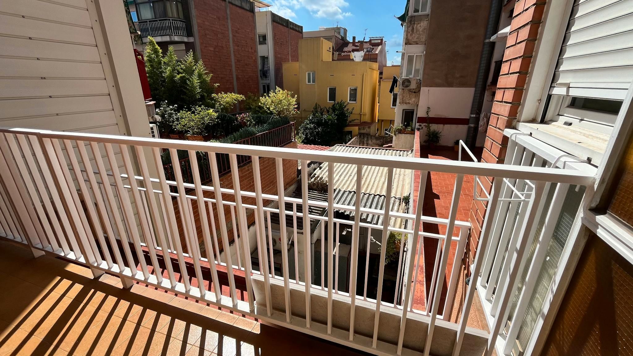Balcony of Flat to share in Cornellà de Llobregat  with Air Conditioner, Furnished and Washing machine