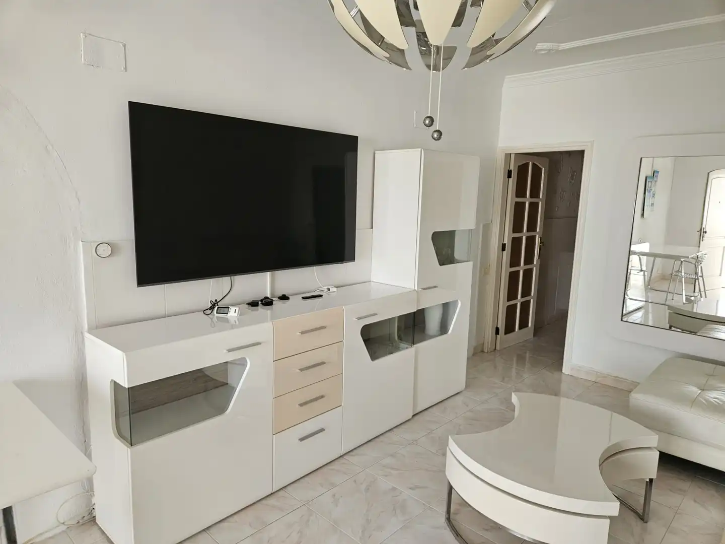 Sala d'estar de Casa o xalet en venda en San Bartolomé de Tirajana amb Aire condicionat, Terrassa i Traster
