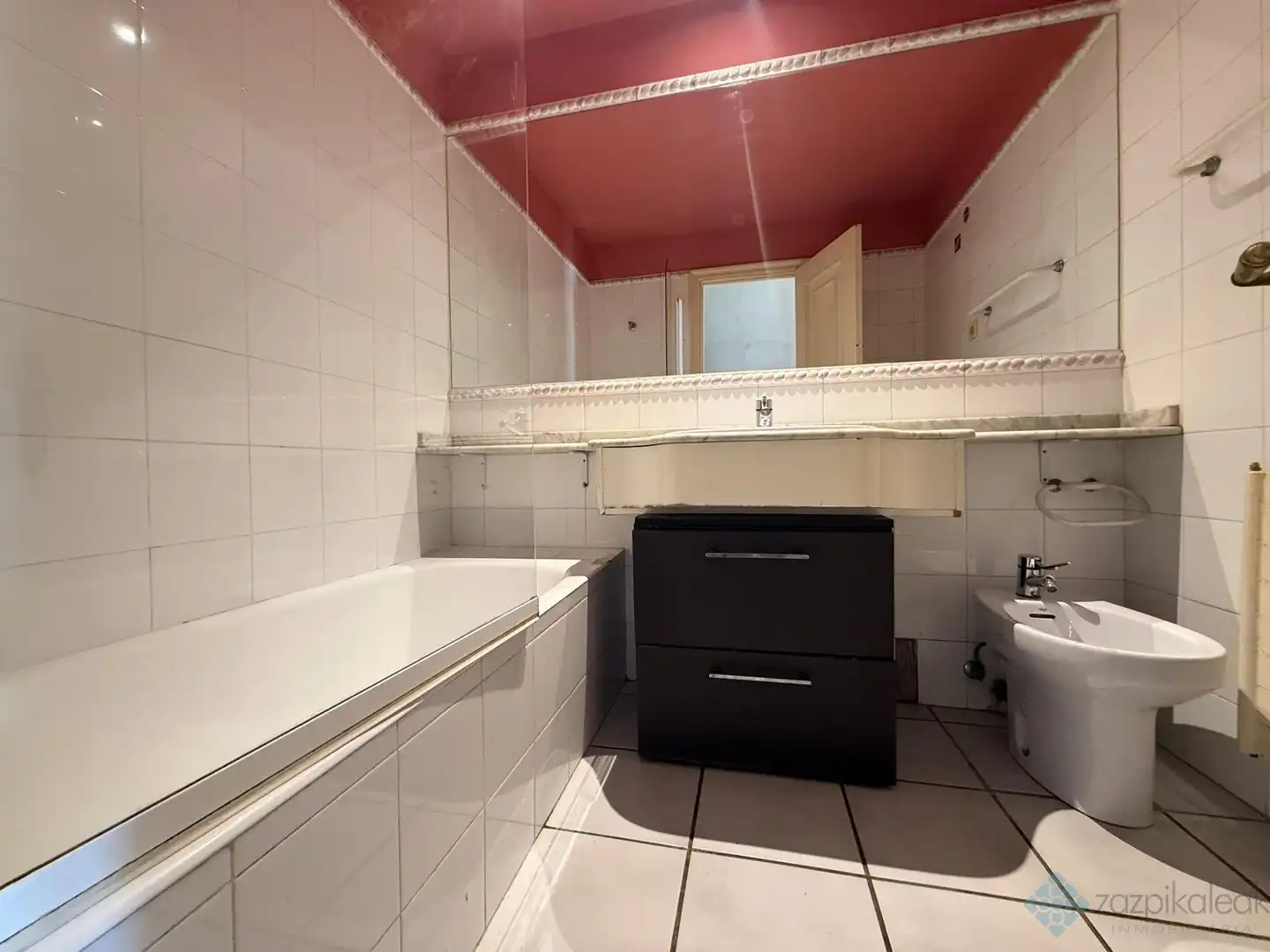 Bathroom of Flat for sale in Bilbao   with Heating