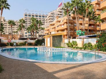 Apartament amb piscina en venda a AMPLARIES 3