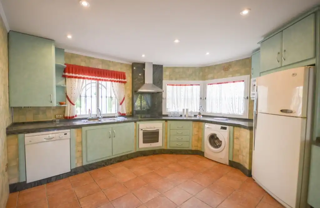 Kitchen of Houses for sale in Benalmádena  with Air Conditioner, Private garden and Terrace