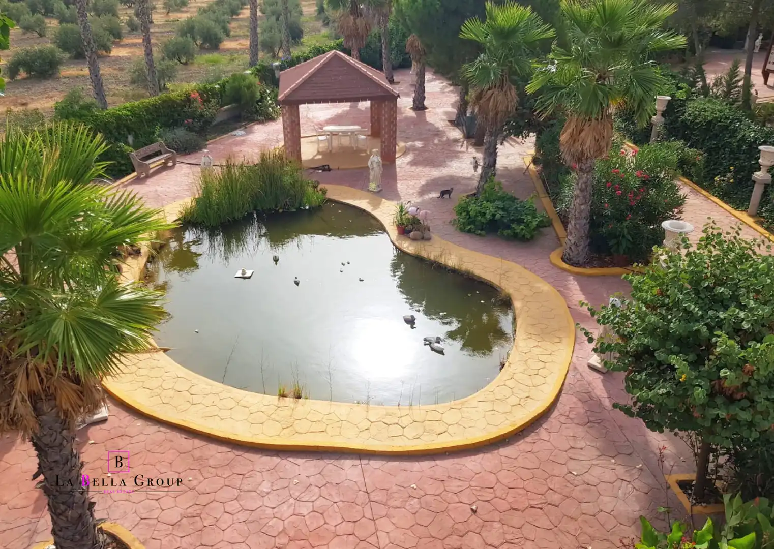 Piscina de Finca rústica en venda en Santa Cruz de Mudela amb Aire condicionat, Jardí privat i Terrassa