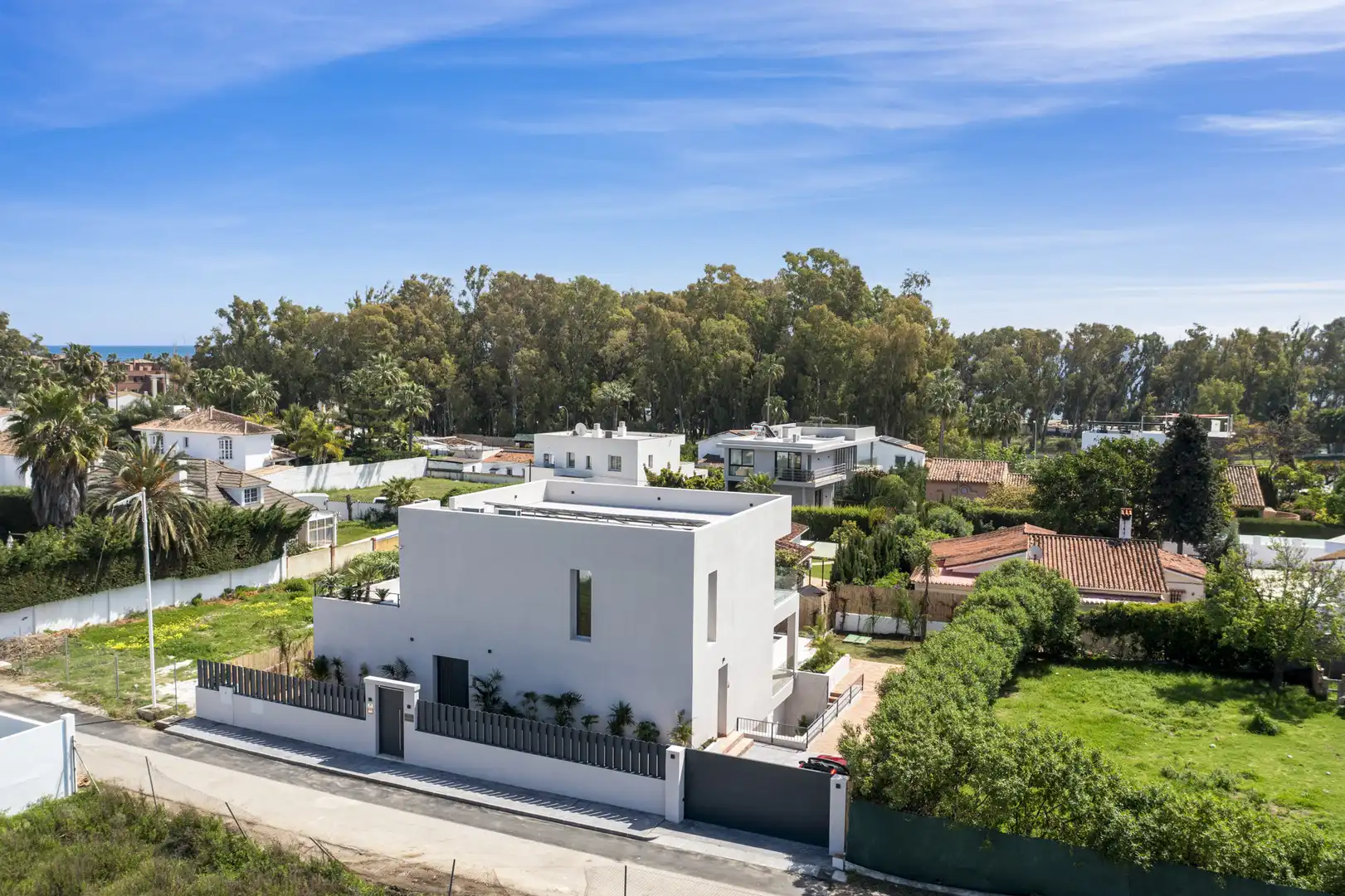 Vista exterior de Casa o chalet en venta en Marbella con Aire acondicionado, Jardín privado y Terraza