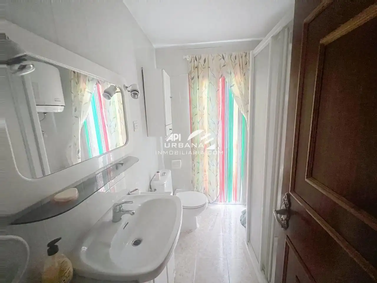 Baño de Piso en venta en Lucena con Aire acondicionado