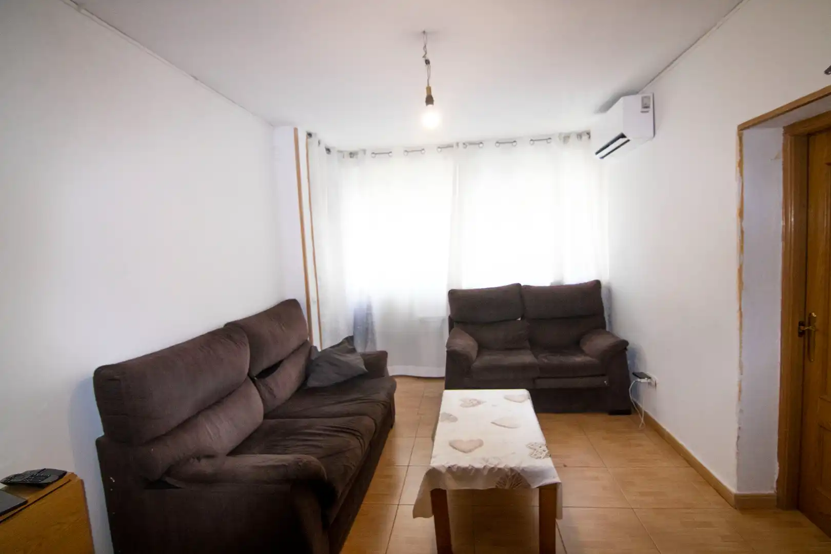 Sala d'estar de Pis en venda en Madrid amb Aire condicionat i Moblat