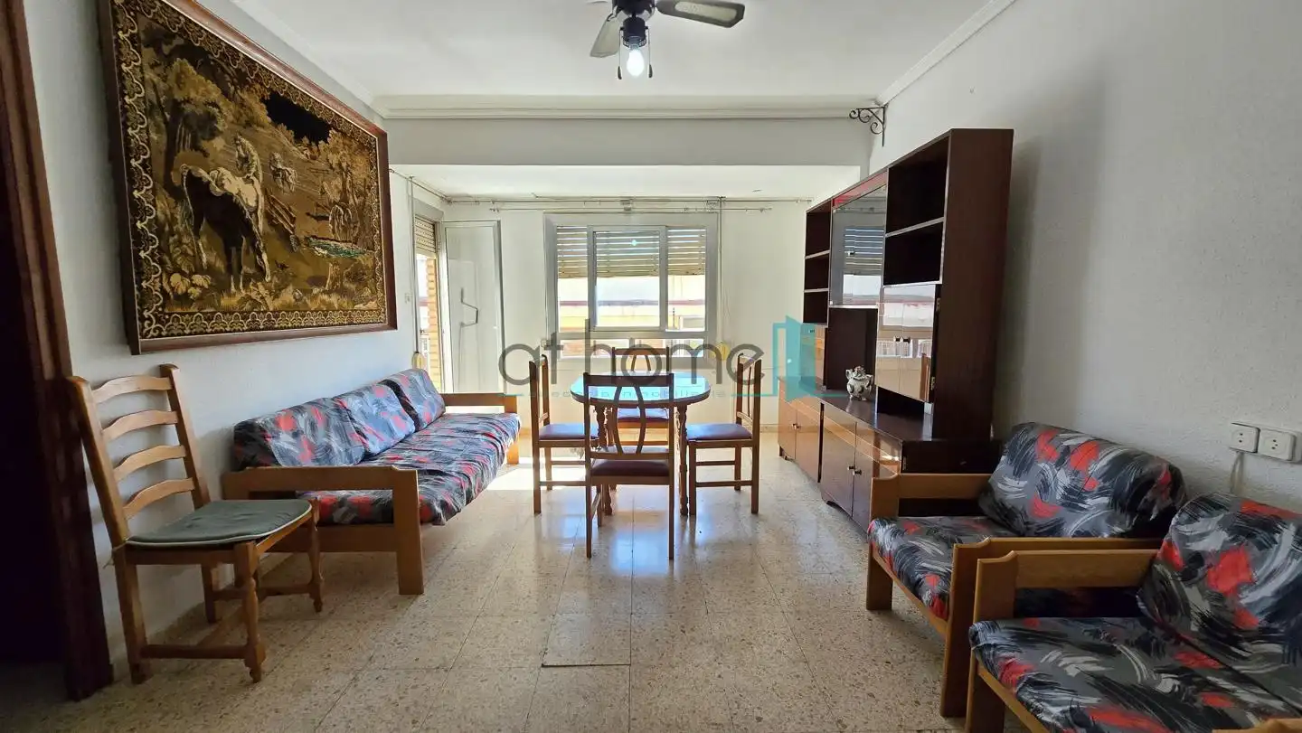 Flat with terrace for sale in calle de Ramón y Cajal, imagen 2