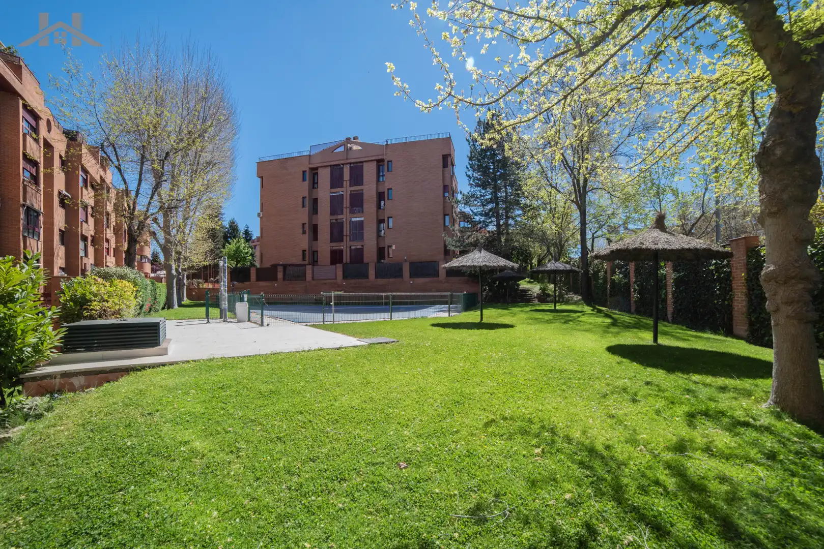 Vista exterior de Pis en venda en Pozuelo de Alarcón amb Aire condicionat, Calefacció i Terrassa