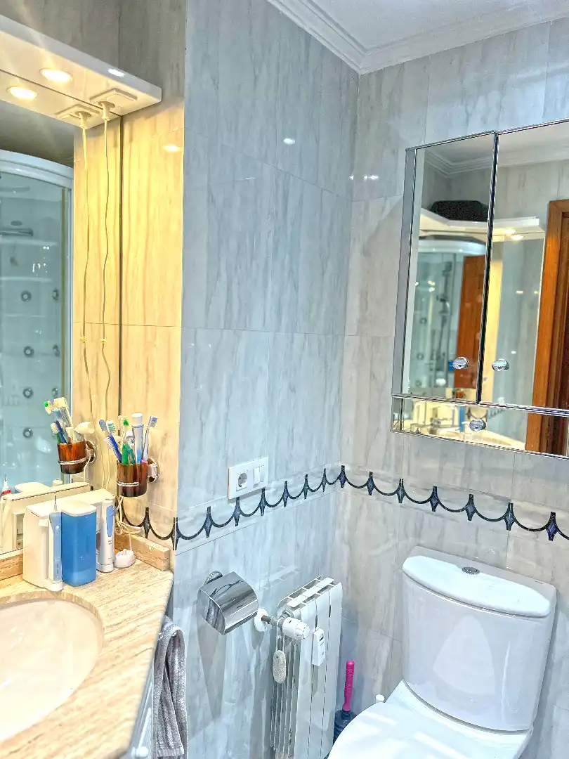 Bathroom of Flat for sale in Majadahonda  with Terrace and Storage room