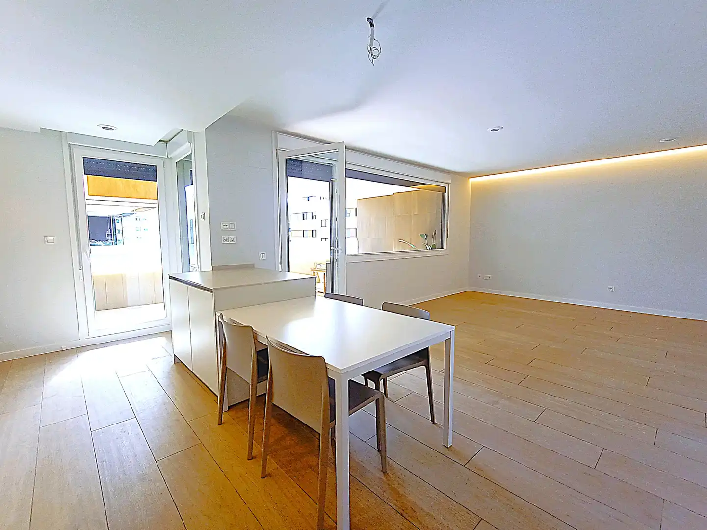Comedor de Piso de alquiler en  Pamplona / Iruña con Calefacción, Terraza y Trastero