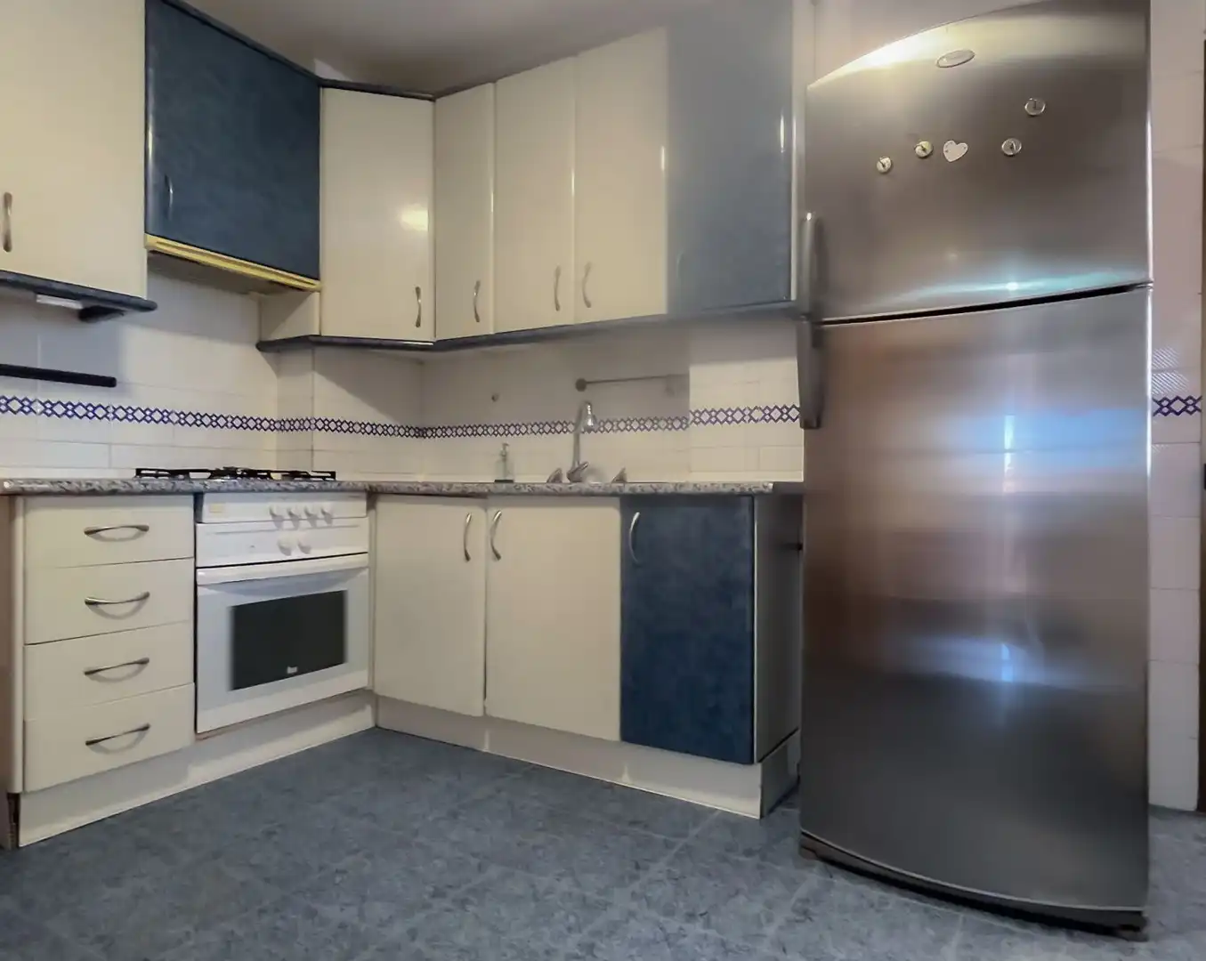 Küche von Wohnung zur Miete in Sevilla mit Klimaanlage, Heizung und Terrasse