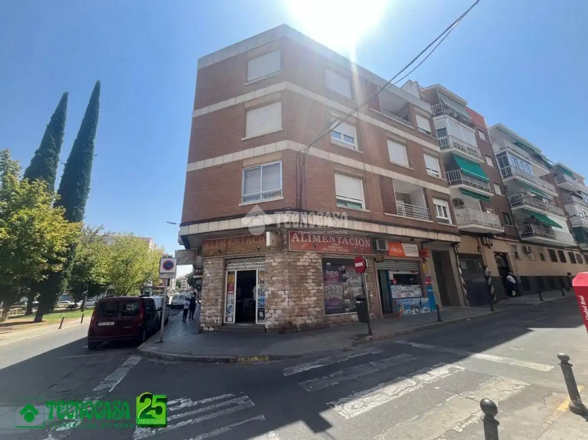 Vista exterior de Pis en venda en Ciudad Real amb Calefacció