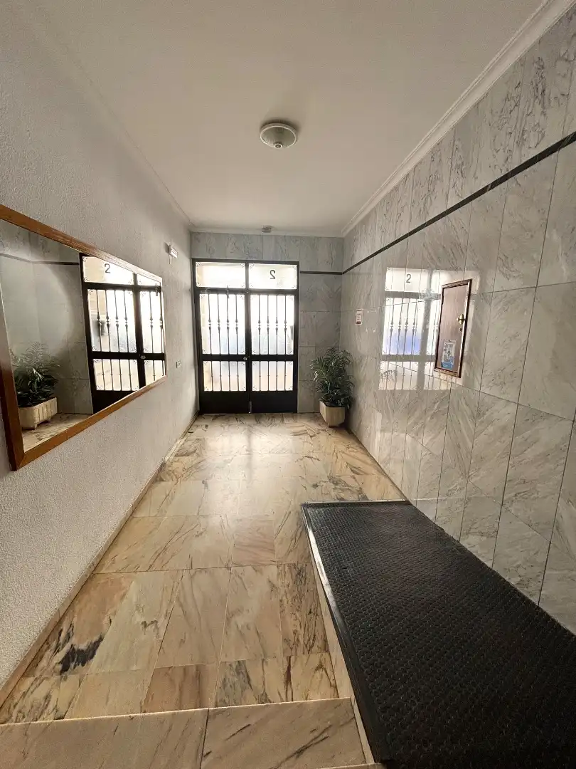 Wohnung zur Miete in Calle Obispo Varela, 2, Miralvalle - Av. Virgen del Puerto - La Data