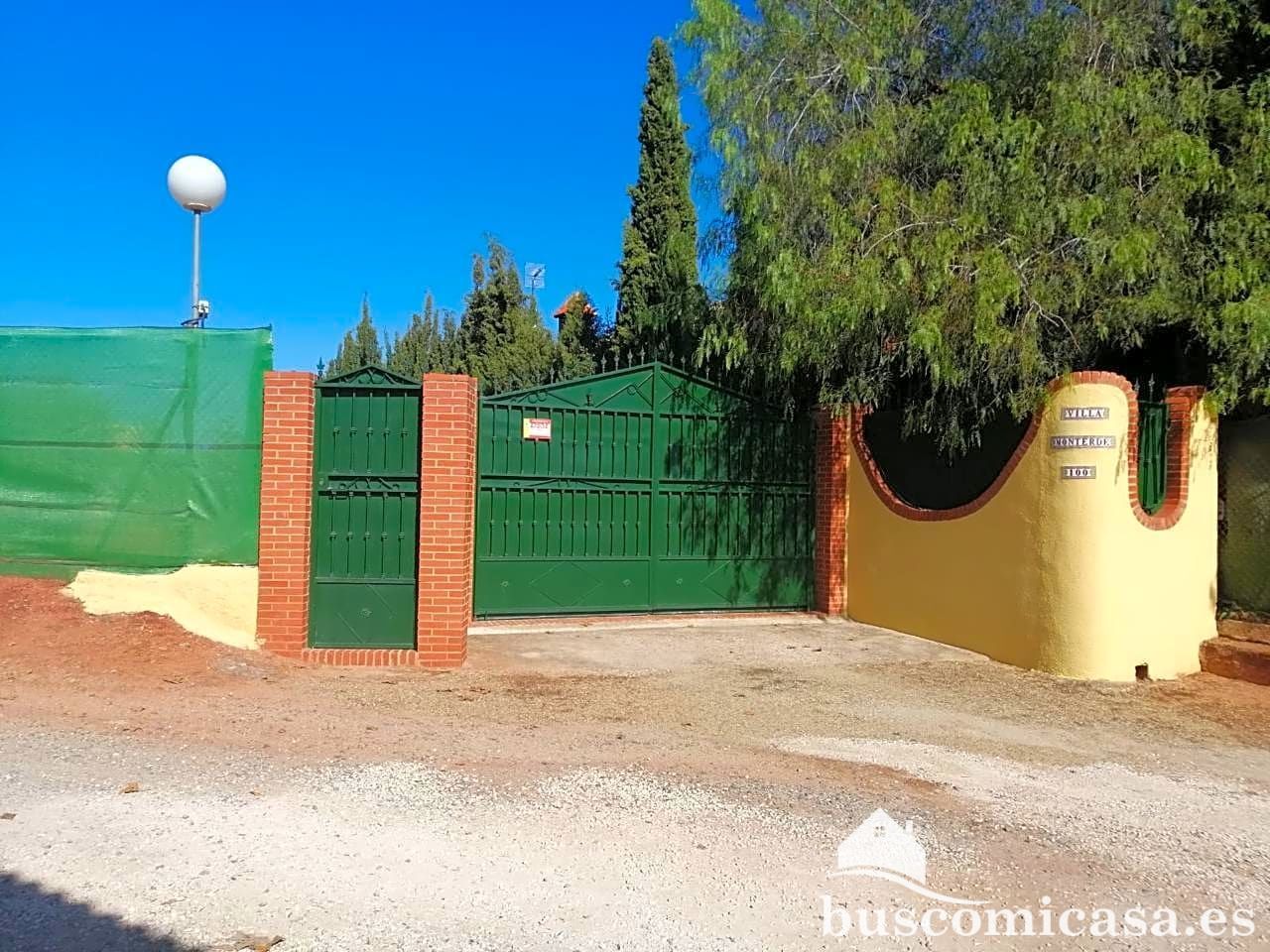 Exterior view of Country house for sale in Linares  with Private garden, Terrace and Storage room