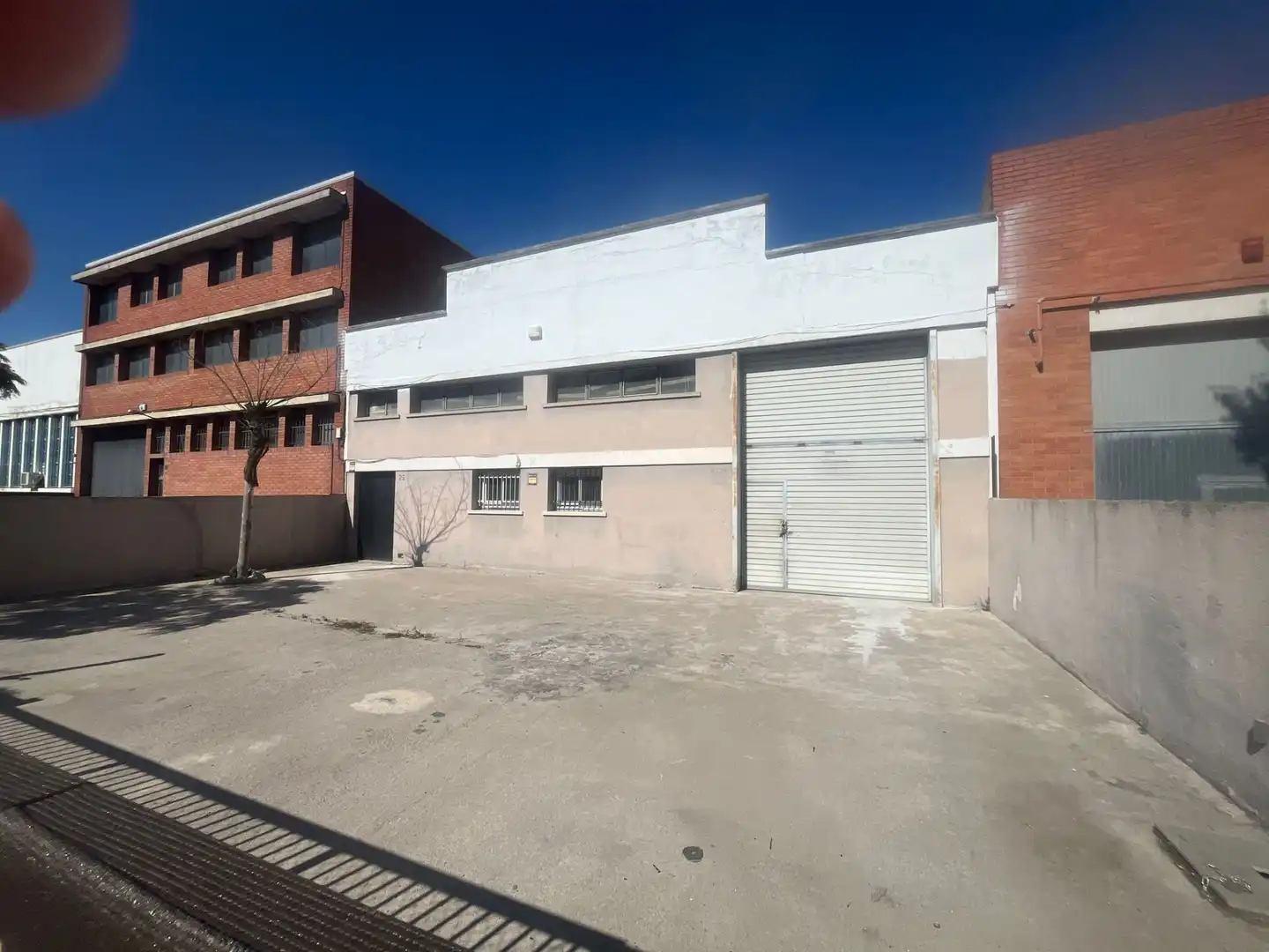 Nau industrial de lloguer a Barcelona