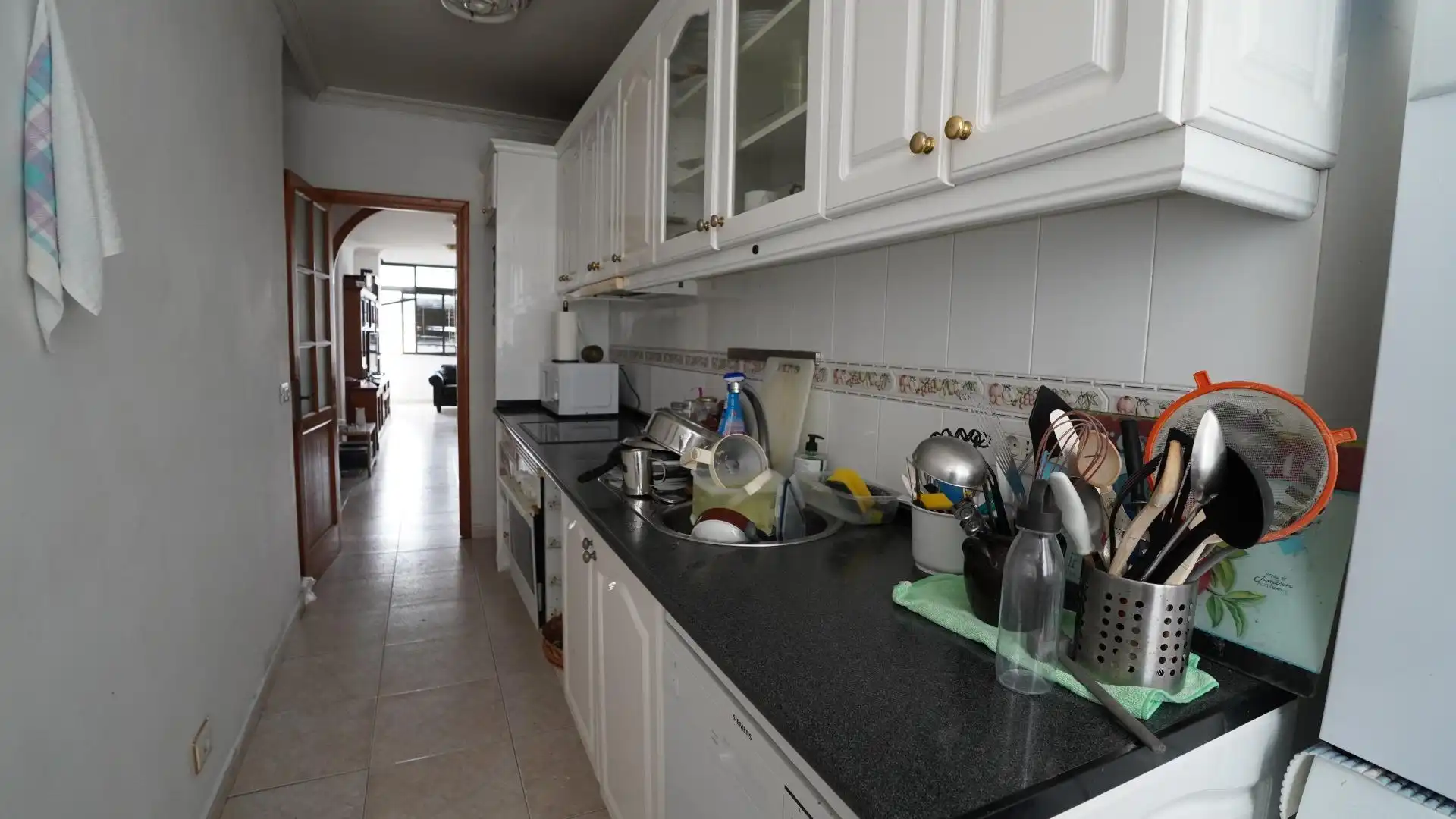 Cuina de Pis en venda en Las Palmas de Gran Canaria amb Moblat i Balcó