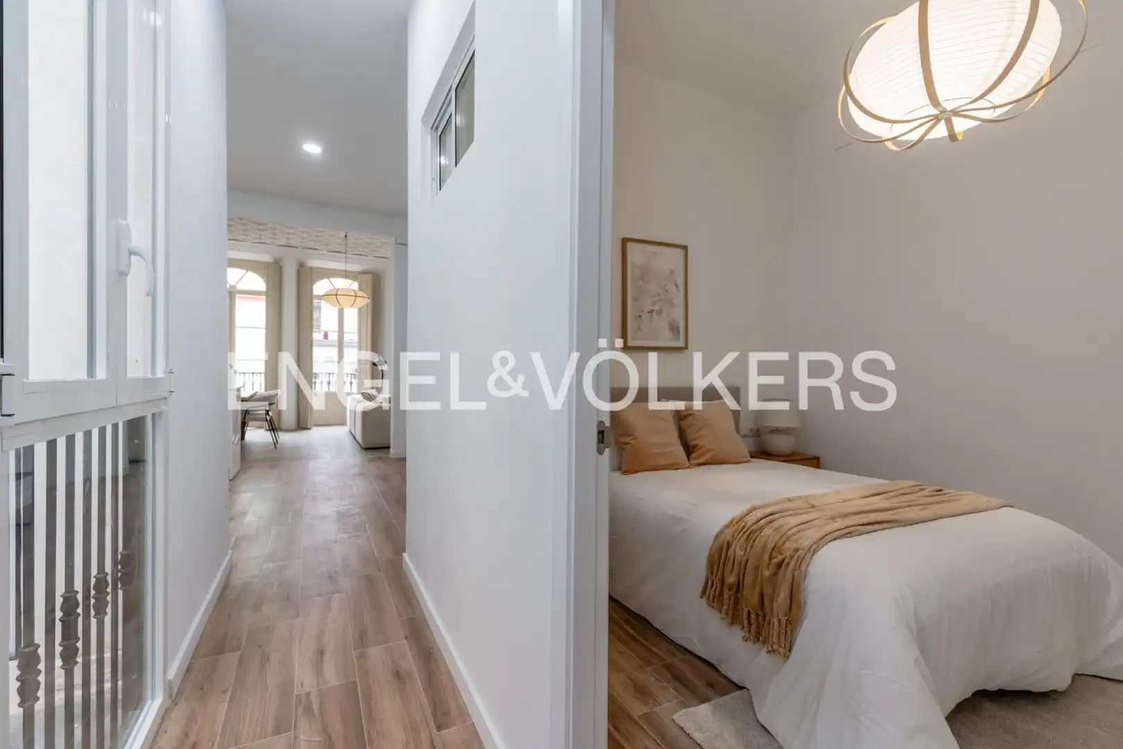 Bedroom of Flat for sale in Sevilla  with Air Conditioner, Heating and Balcony