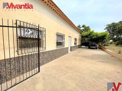 Vista exterior de Casa o xalet en venda en Lorca amb Jardí privat, Terrassa i Traster
