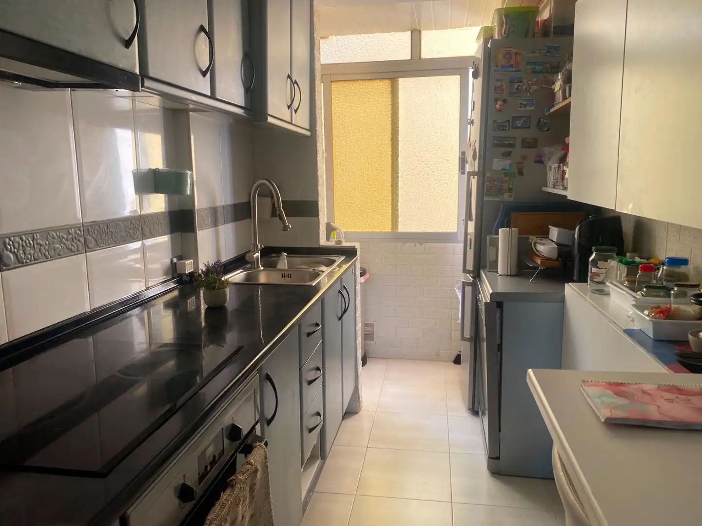 Kitchen of Flat for sale in El Masnou  with Air Conditioner