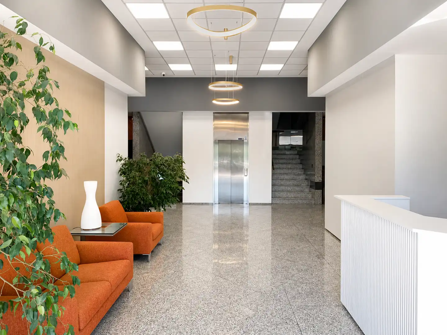 Büro zur Miete in Las Rozas de Madrid mit Klimaanlage, Heizung und Terrasse