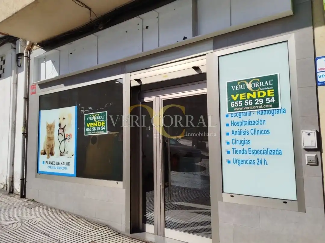 Locale commerciale in vendita a Avenida Fernández Balsera