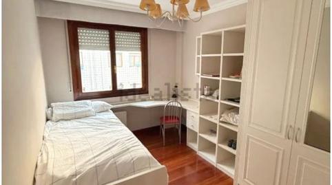 Foto 5 de Pis de lloguer a Calle Islas Canarias, San Ignacio - Elorrieta, Bizkaia