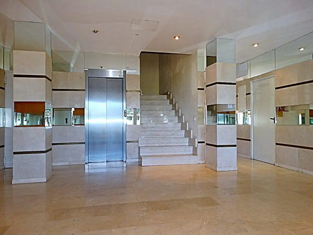 Flat for rent in Perlita