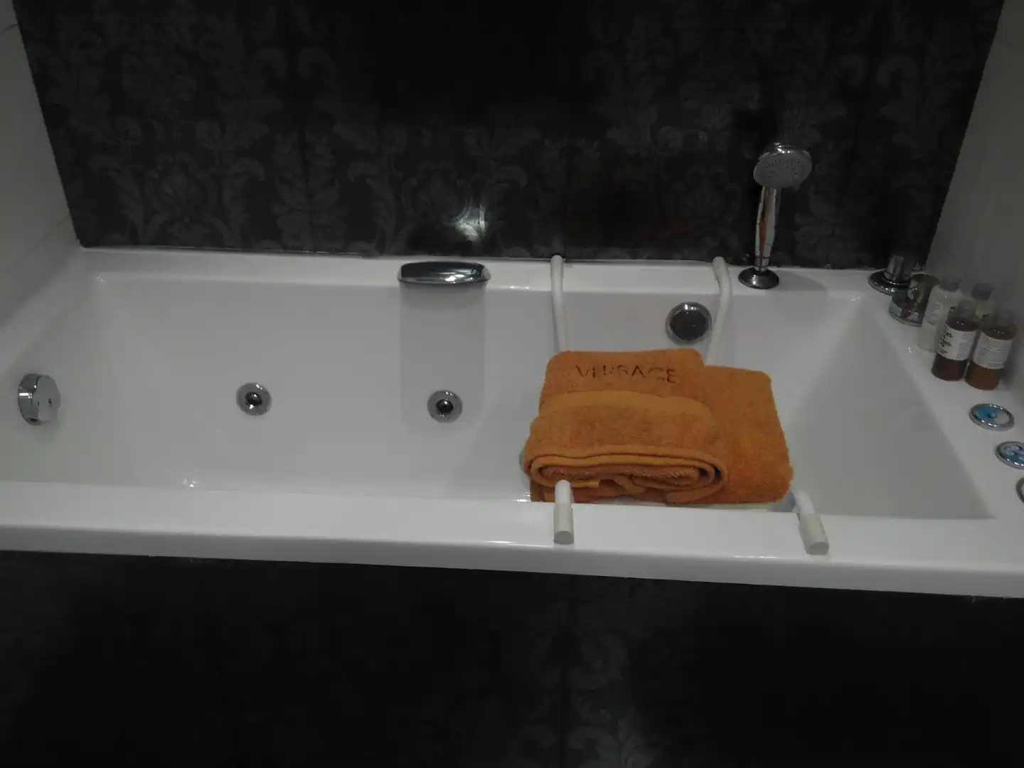 Baño de Piso de alquiler en Valencia con Aire acondicionado, Calefacción y Amueblado