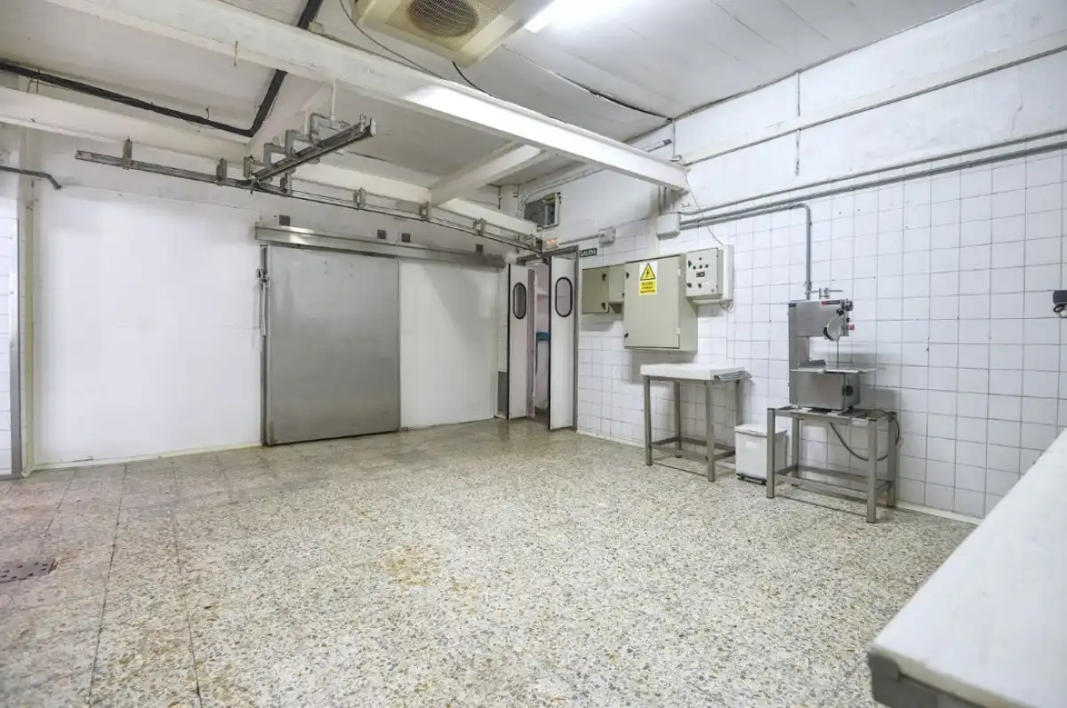 Nave industrial en venta en Cambre 
