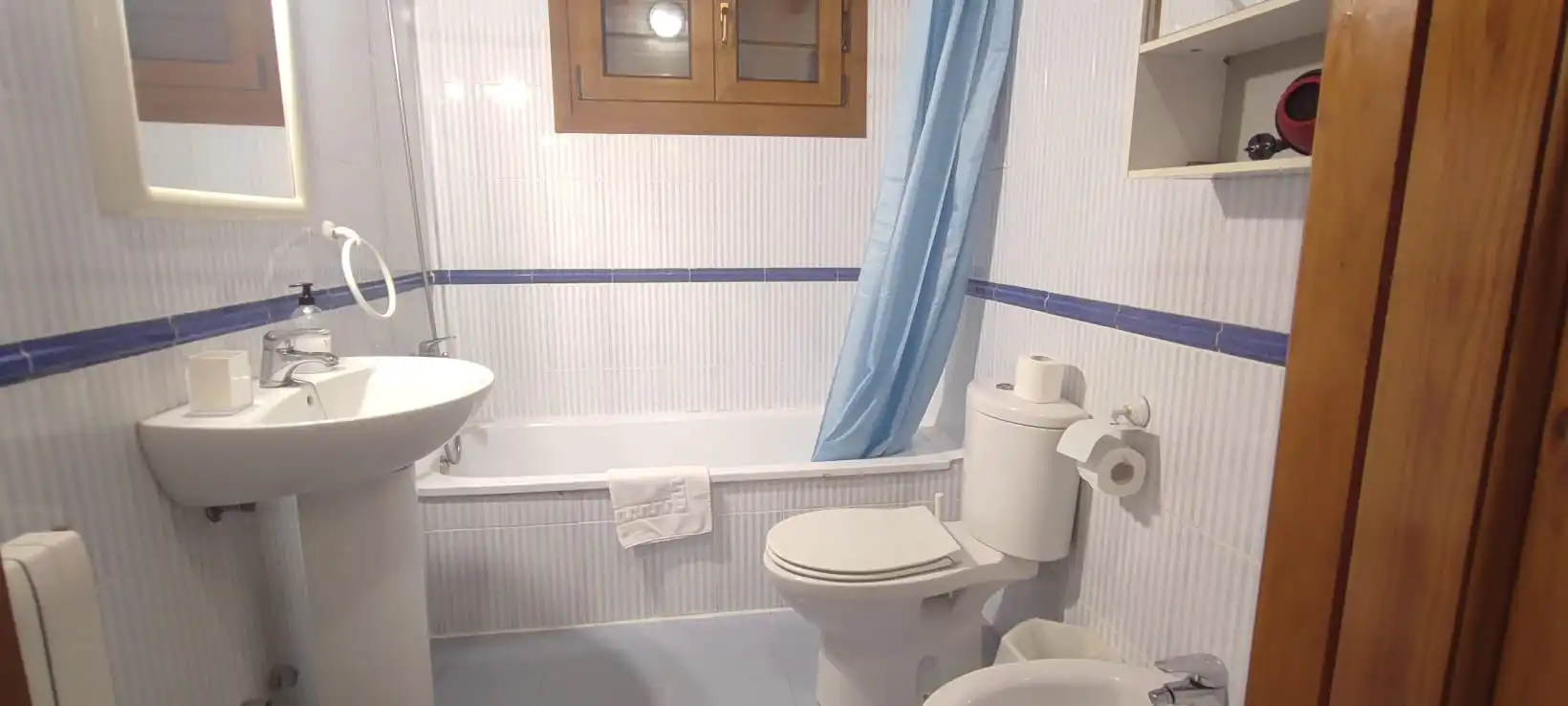 Badezimmer von Country house zum Verkauf in Llanes mit Heizung, Privatgarten und Terrasse