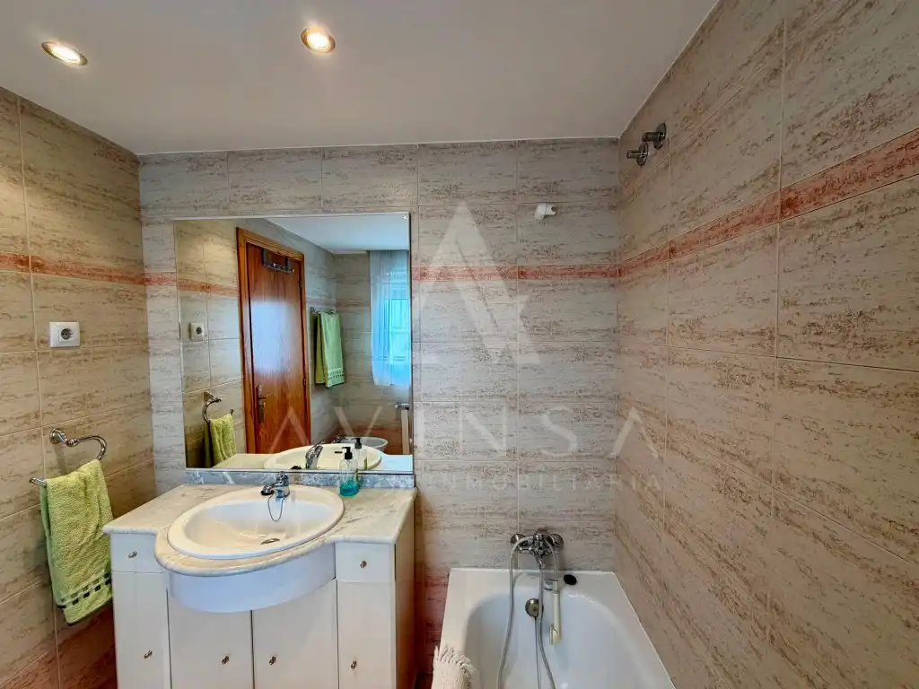 Bany de Casa o xalet en venda en Guadalajara