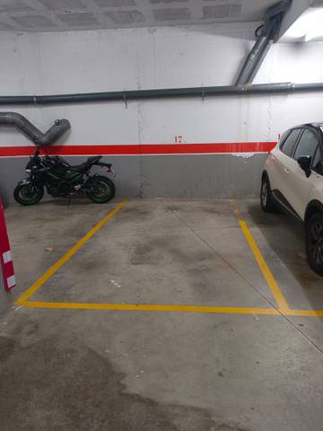 Garaje en Alquiler en Carrer de Miquel Servet en Cementiri Vell