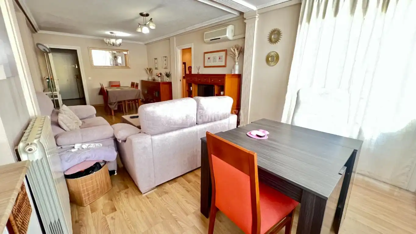 Sala de estar de Piso en venta en Alcalá de Henares con Aire acondicionado, Calefacción y Terraza