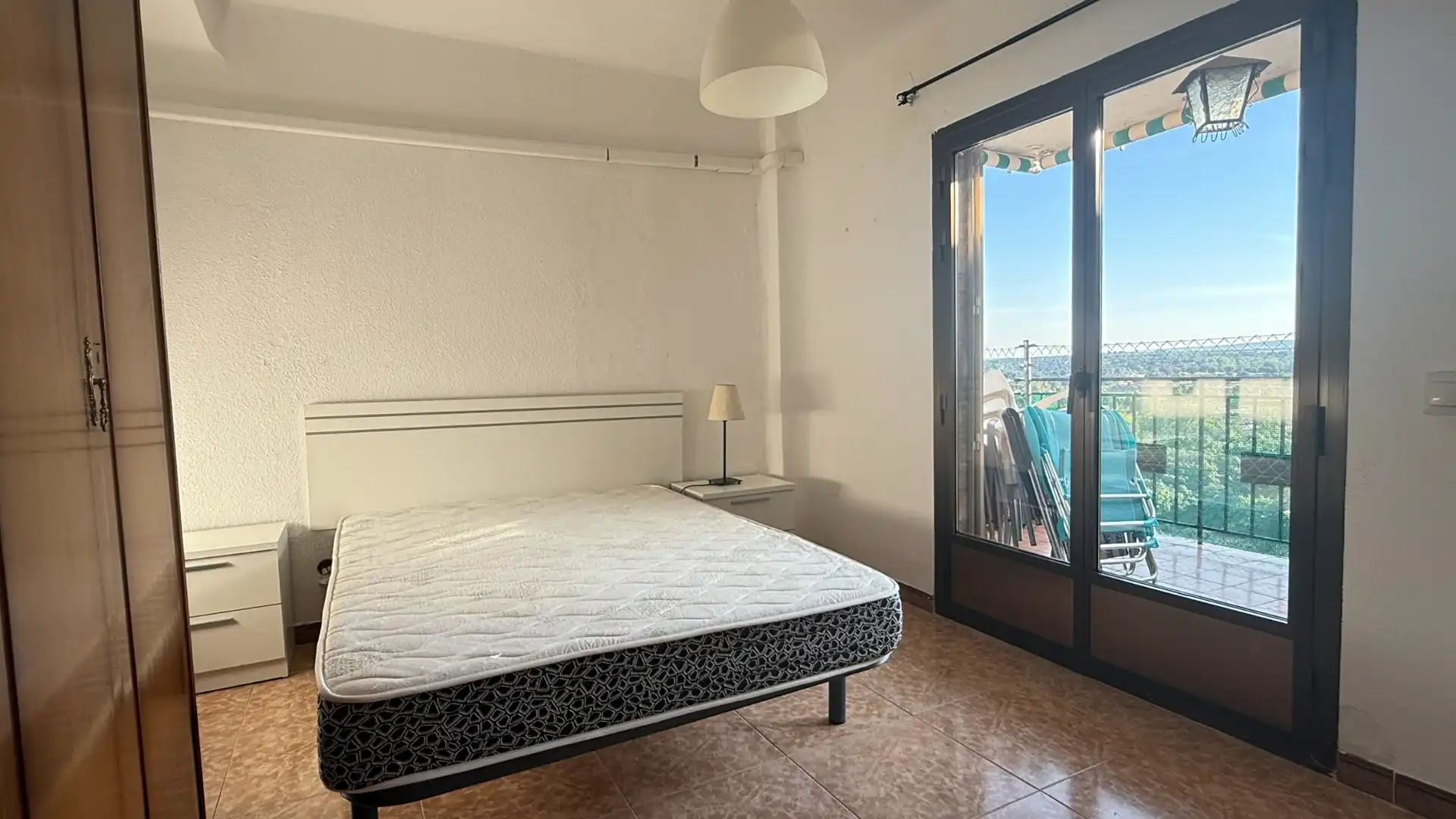 Habitación de Piso en venta en Aldea del Fresno con Aire acondicionado, Terraza y Amueblado
