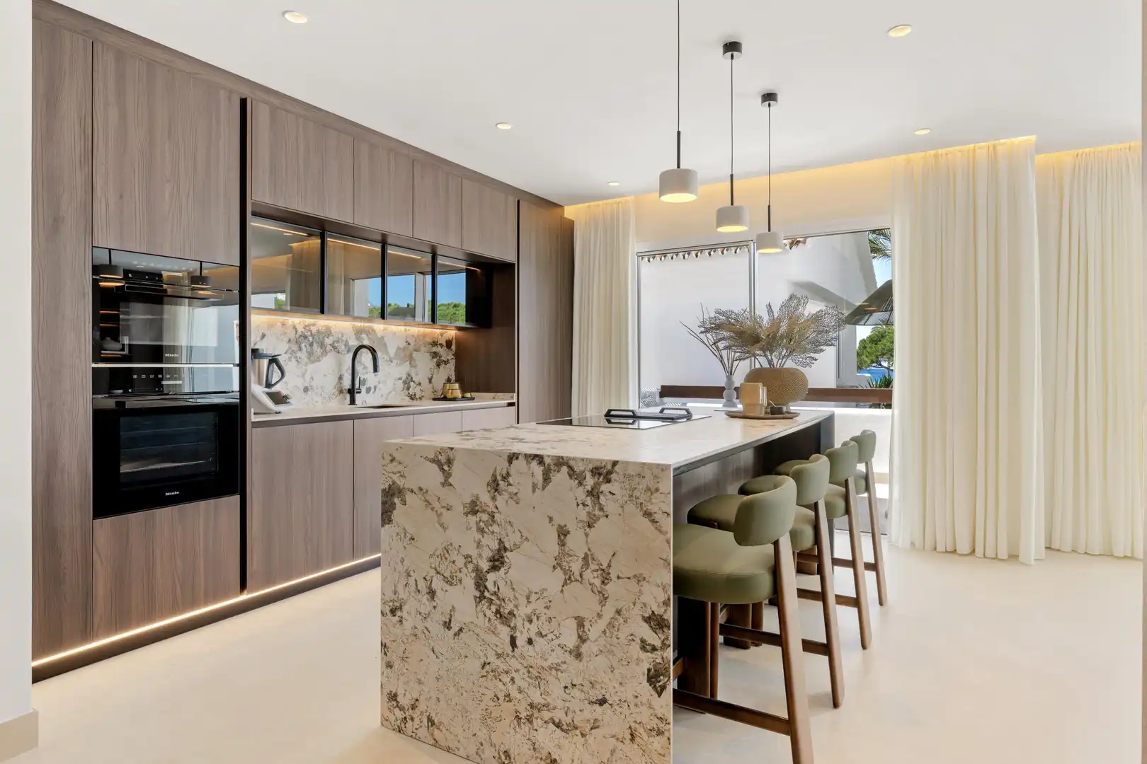 Kitchen of Apartments for sale in Marbella  with Air Conditioner, Heating and Alarm