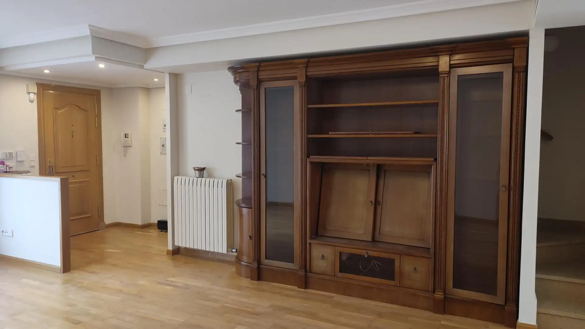 Sala de estar de Casa adosada de alquiler en Zaragoza con Aire acondicionado, Calefacción y Jardín privado