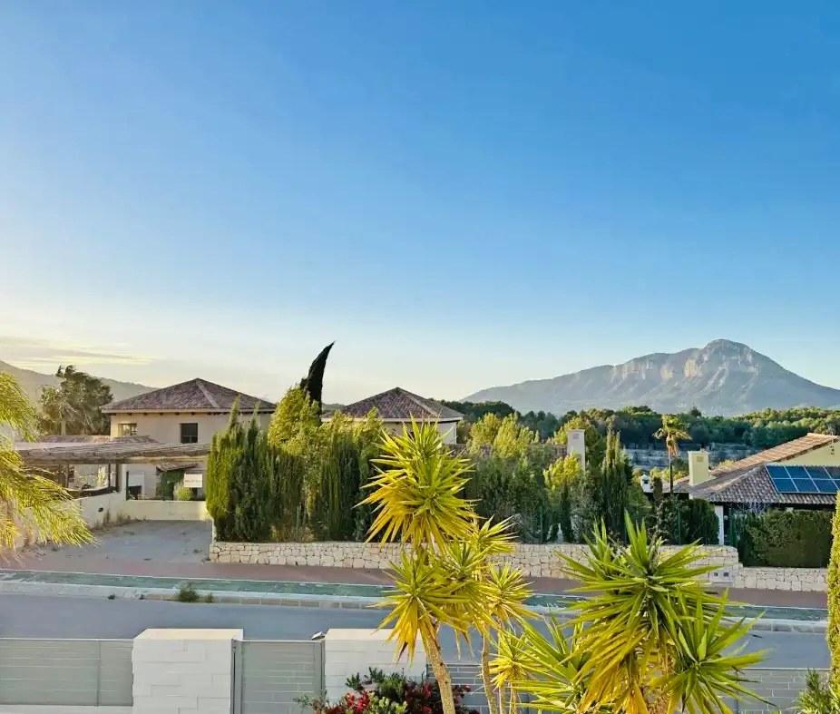 Vista exterior de Casa o xalet en venda en Jávea / Xàbia amb Aire condicionat, Calefacció i Jardí privat