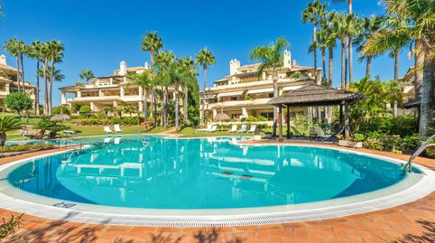 Ático Dúplex Espectacular en Las Alamandas: Lujo Renovado con Vistas Impresionantes, imatge 2