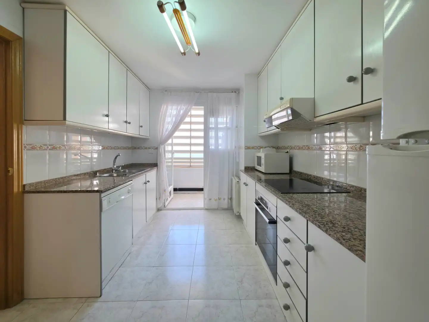 Cocina de Piso en venta en Benidorm con Aire acondicionado, Calefacción y Terraza