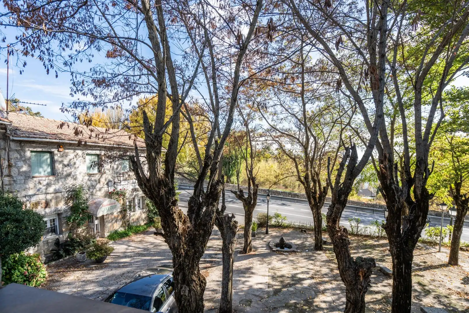 Vista exterior de Edificio en venta en Guadarrama