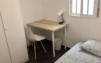 Bedroom of Flat to share in  Jaén Capital  with Air Conditioner and Terrace