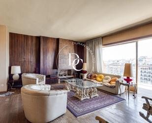 Living room of Flat for sale in  Barcelona Capital  with Heating, Private garden and Terrace