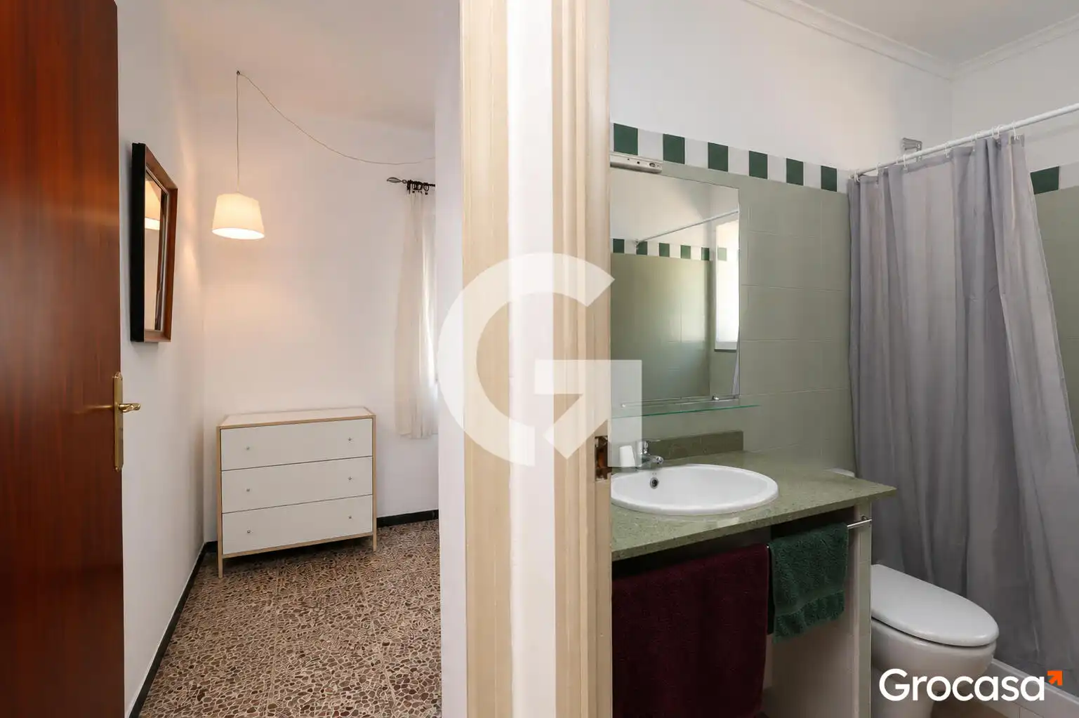 Bany de Casa o xalet en venda en Viladecans amb Jardí privat, Terrassa i Traster