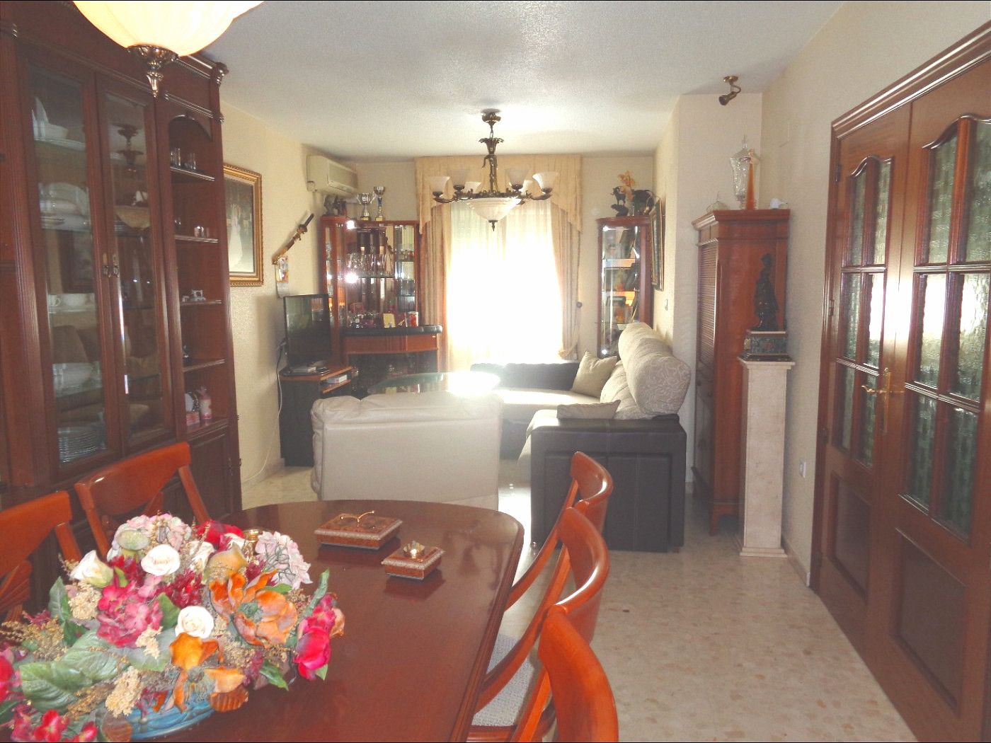 Single-family semi-detached to rent in Belicena