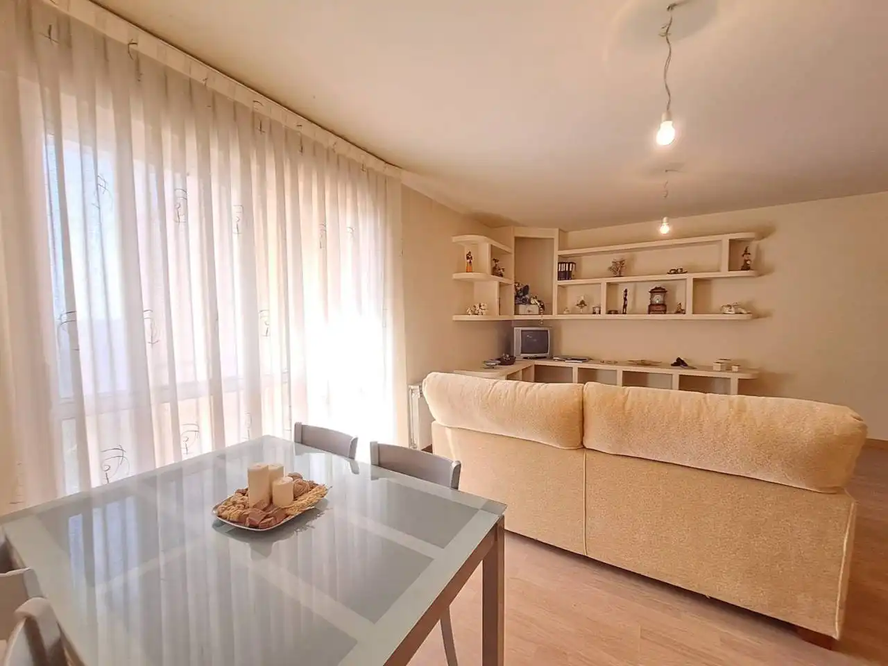 Living room of Flat for sale in Valdorros  with Heating, Parquet flooring and Terrace