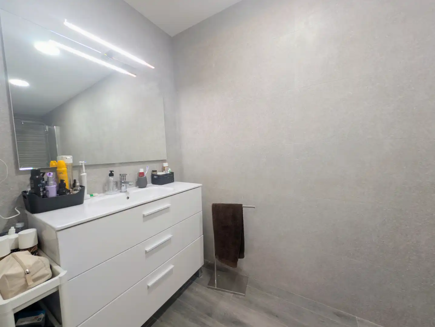 Badezimmer von Einfamilien-Reihenhaus zum Verkauf in Terrassa mit Klimaanlage, Heizung und Terrasse