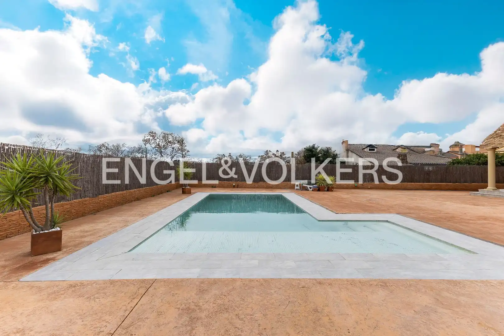 Swimming pool of Country homes for sale in Terrassa  with Air Conditioner, Heating and Private garden