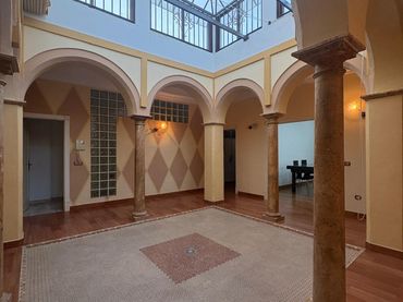 Appartamento con balcone in affitto a Carmona