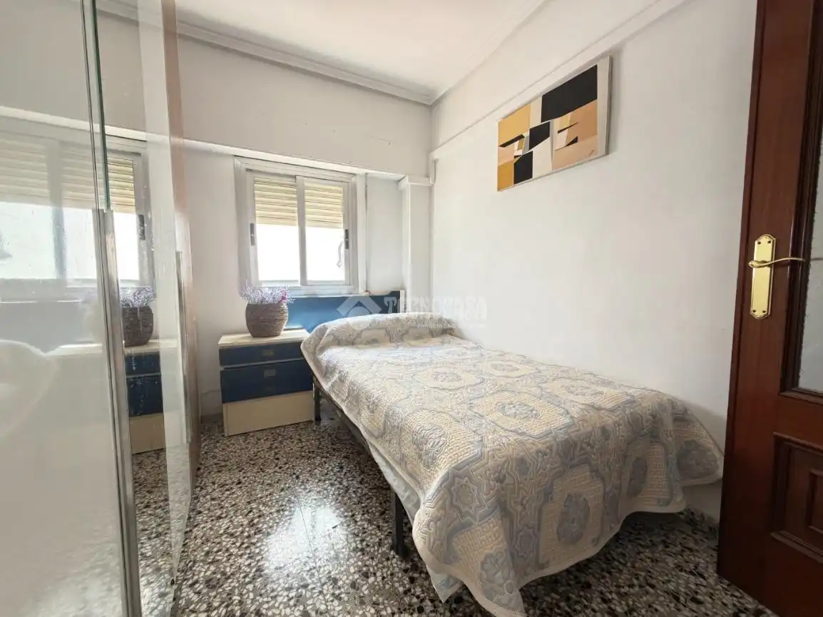 Habitación de Piso en venta en Xirivella con Terraza y Trastero